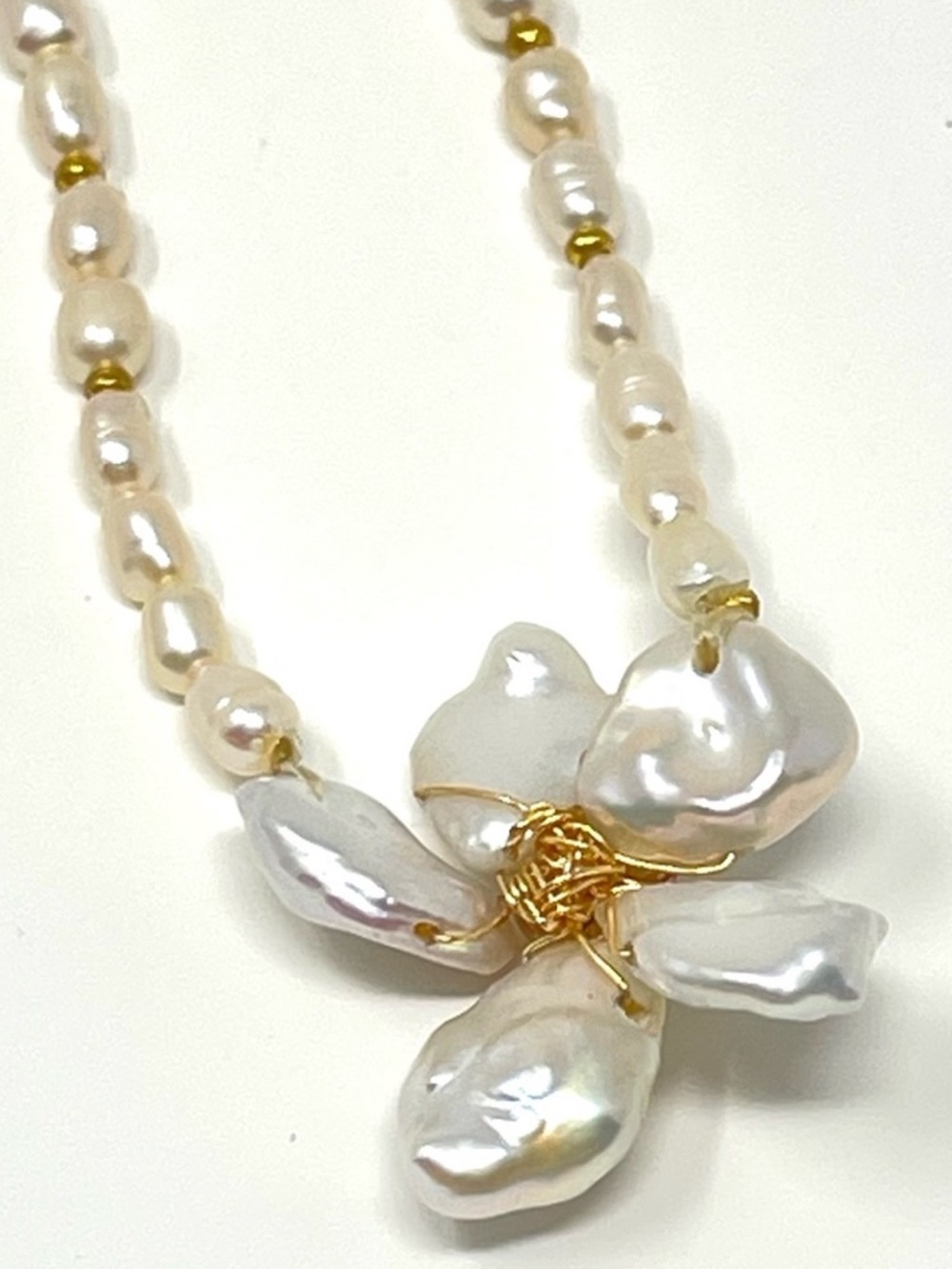 New Anthropologie x Nakamol Coastal Pearl Flower Necklace Gold